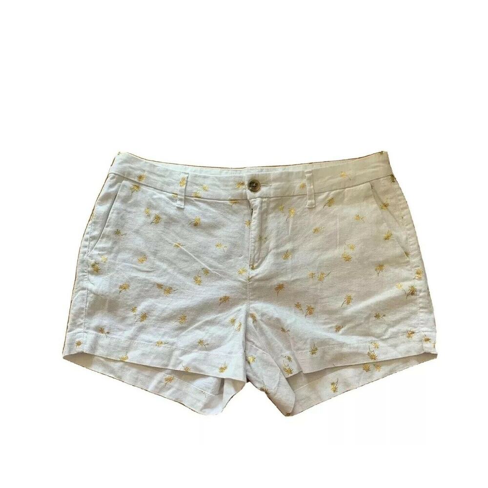 Old Navy White Gold Palm patterned shorts size 6 Flat Front